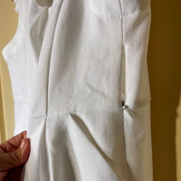 Maternity Elegant White Sleeveless Dress - Picture 5 of 7